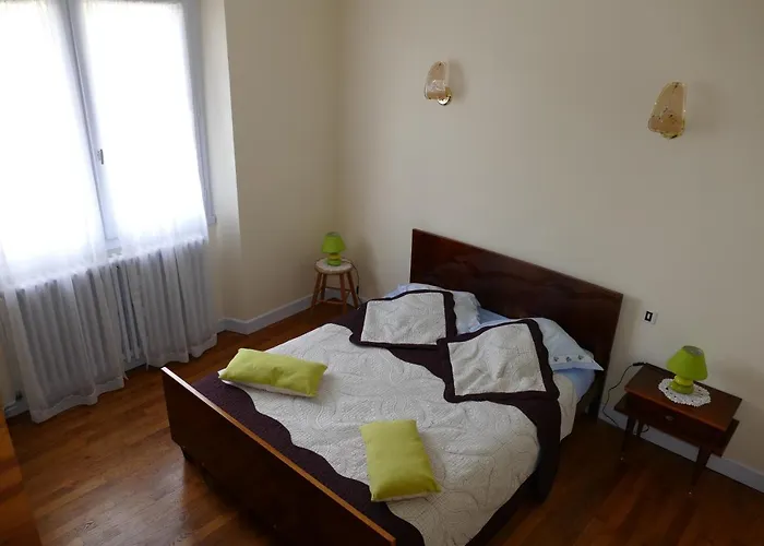 L'acacia Du Rouergue La Rouquette