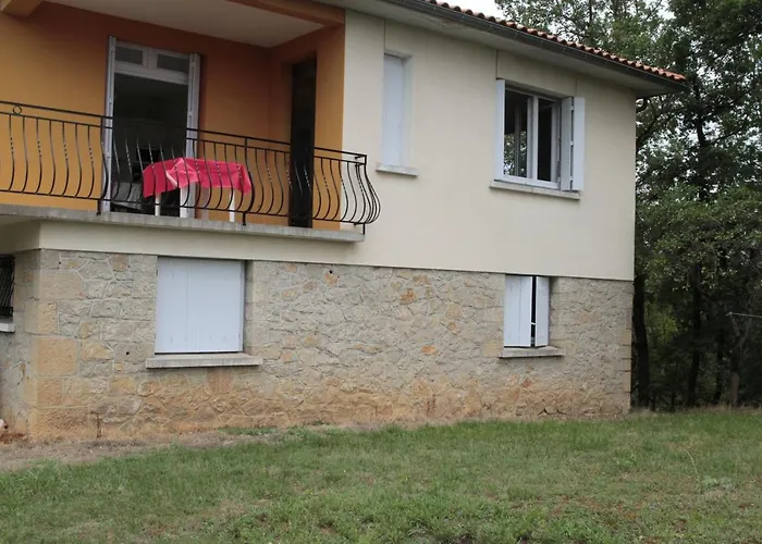 L'acacia Du Rouergue La Rouquette